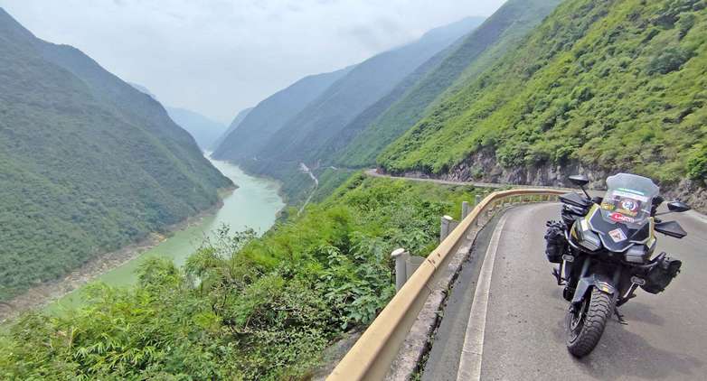 06 - CHINA - Mountain Road and River Valley.jpg