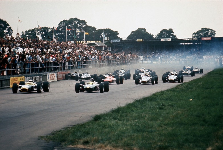 1967_F1_Holland_Race_Start.jpg
